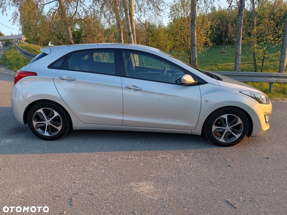 Hyundai i30 blue 1.4 YES Silver - 20