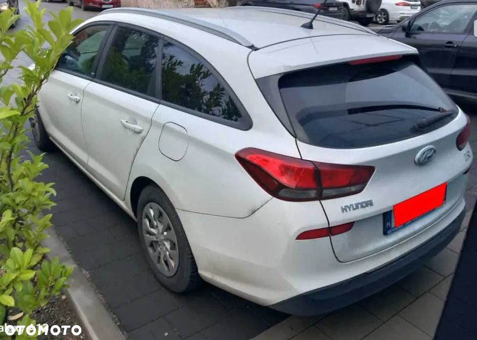 Hyundai i30 1.6 CRDi BlueDrive Go - 8