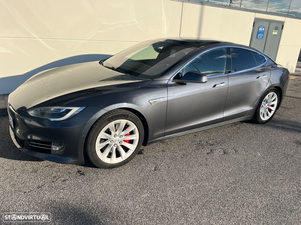 Tesla Model S P90D - 4