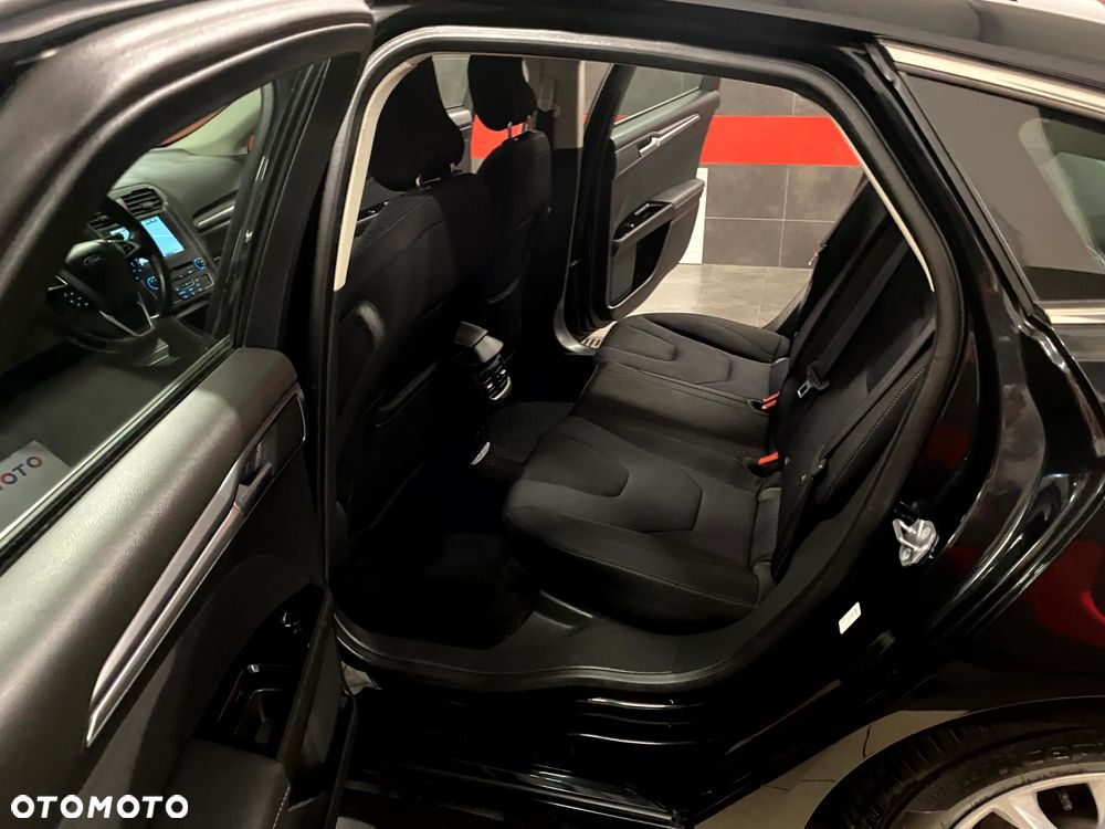 Ford Mondeo 2.0 TDCi Titanium - 19