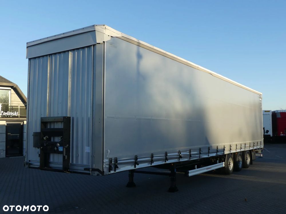 Kassbohrer MEGA / FIRANKA / OŚ PODNOSZONA / DACH PODNOSZONY / - 2