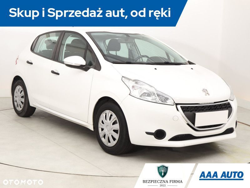 Peugeot 208 - 3