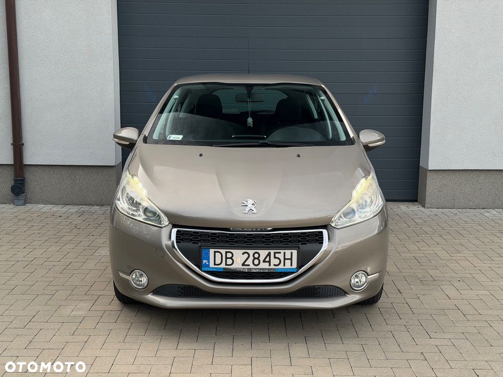Peugeot 208 - 2