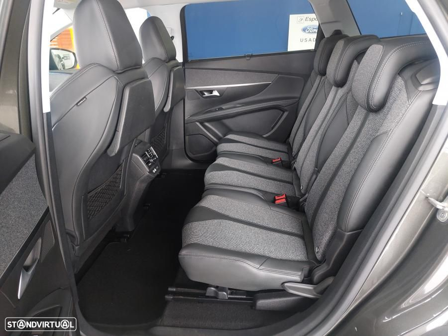 Peugeot 5008 1.5 BlueHDi Allure EAT8 - 32