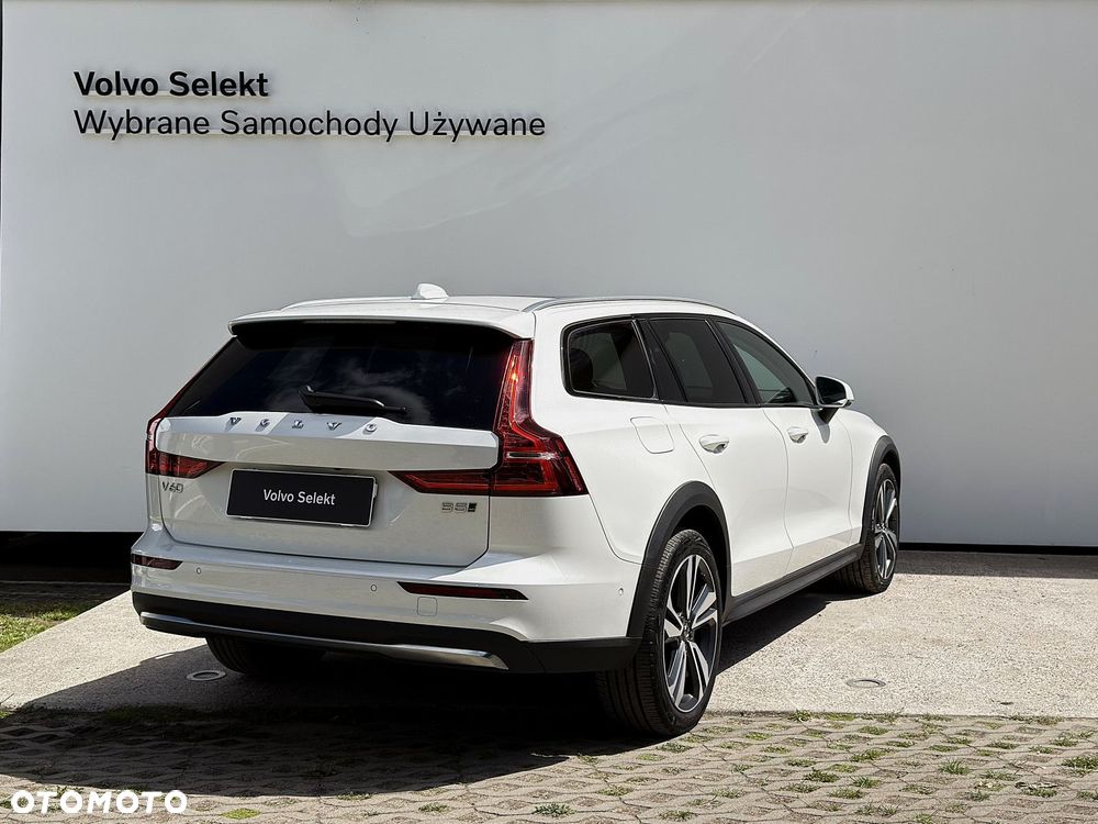 Volvo V60 Cross Country - 6