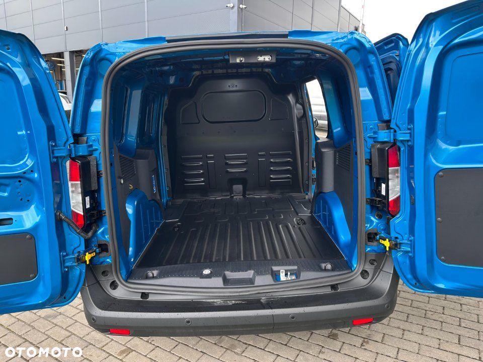 Ford Transit Courier - 8