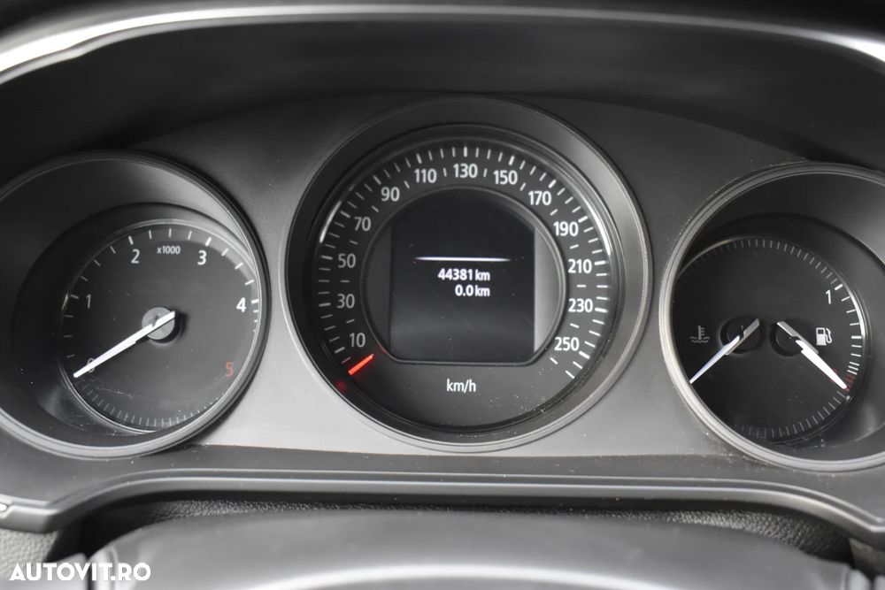 Renault Megane Blue dCi 116 EDC Zen - 11