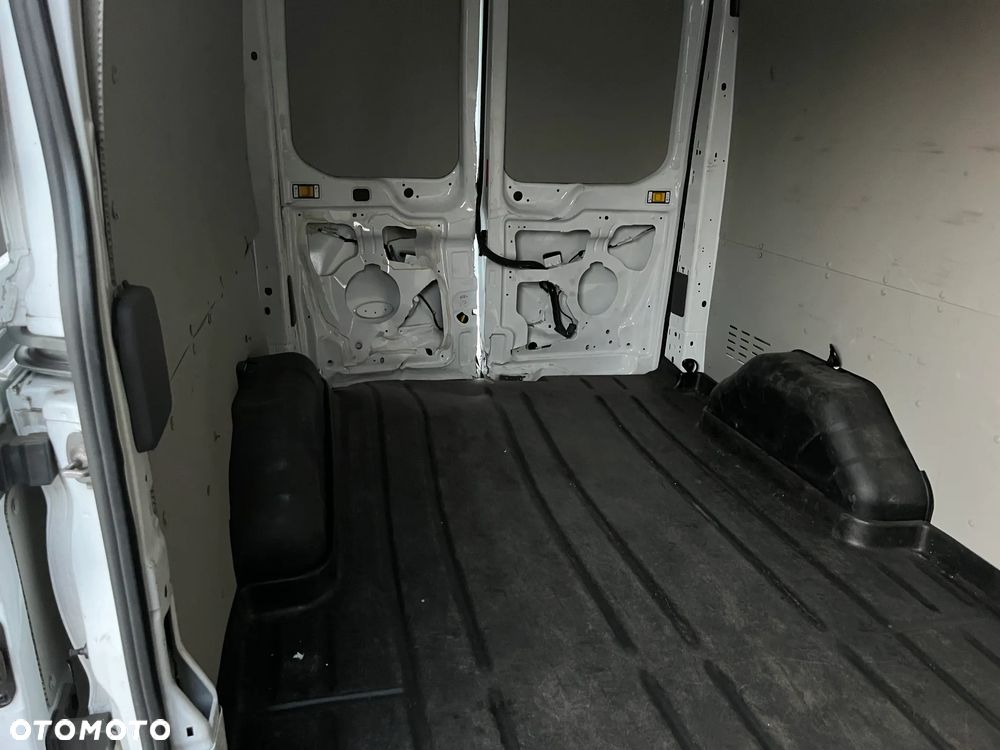 Ford TRANSIT 2023 L3 SALON PL - 13