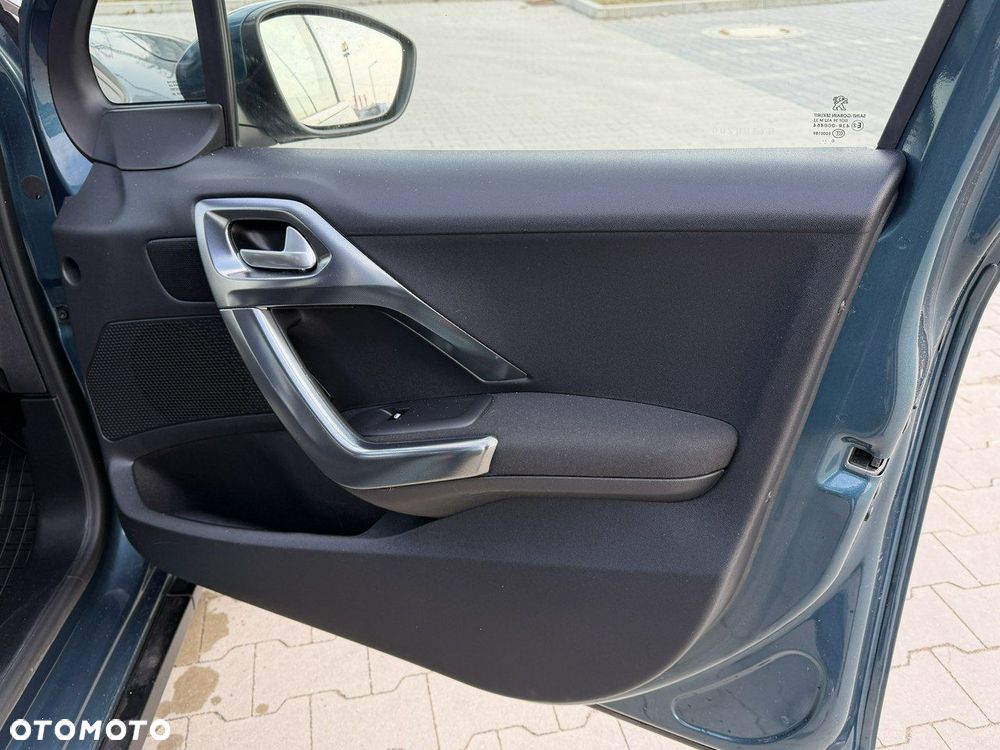 Peugeot 2008 PureTech 110 Stop&Start EAT6 Allure - 33