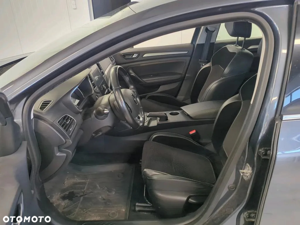Renault Megane 1.5 Blue dCi Intens - 11