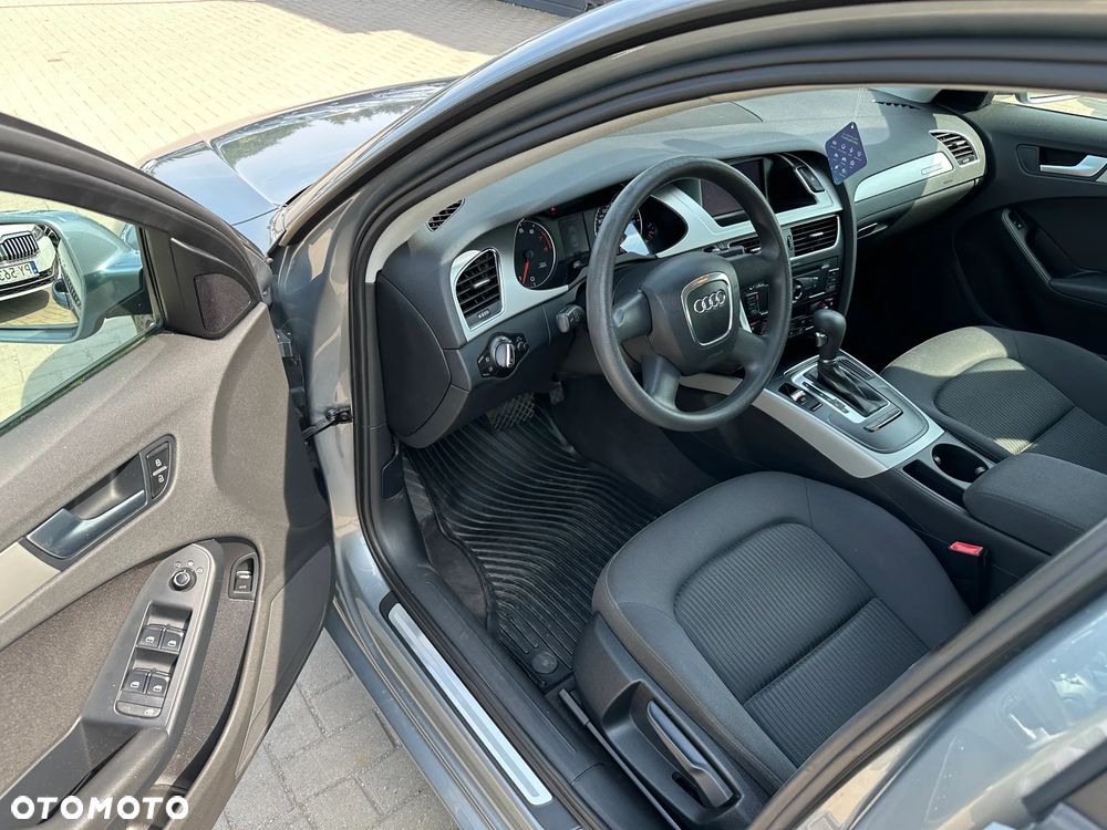 Audi A4 Limousine - 6