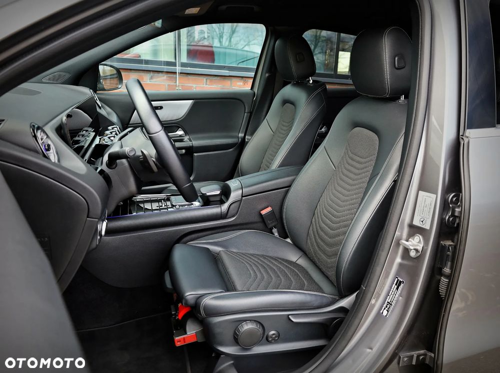 Mercedes-Benz GLA 200 Style - 20