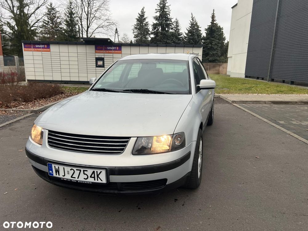 Volkswagen Passat 1.8T Trendline - 3