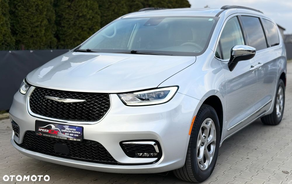 Chrysler Pacifica - 1