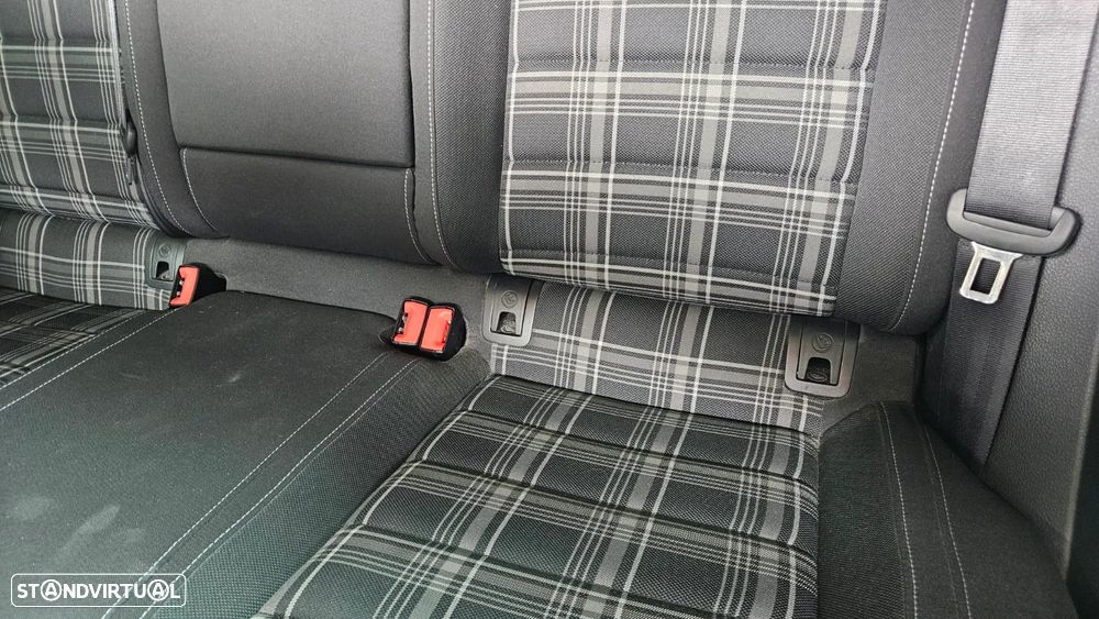 VW Golf 2.0 TDI GTD DSG - 28