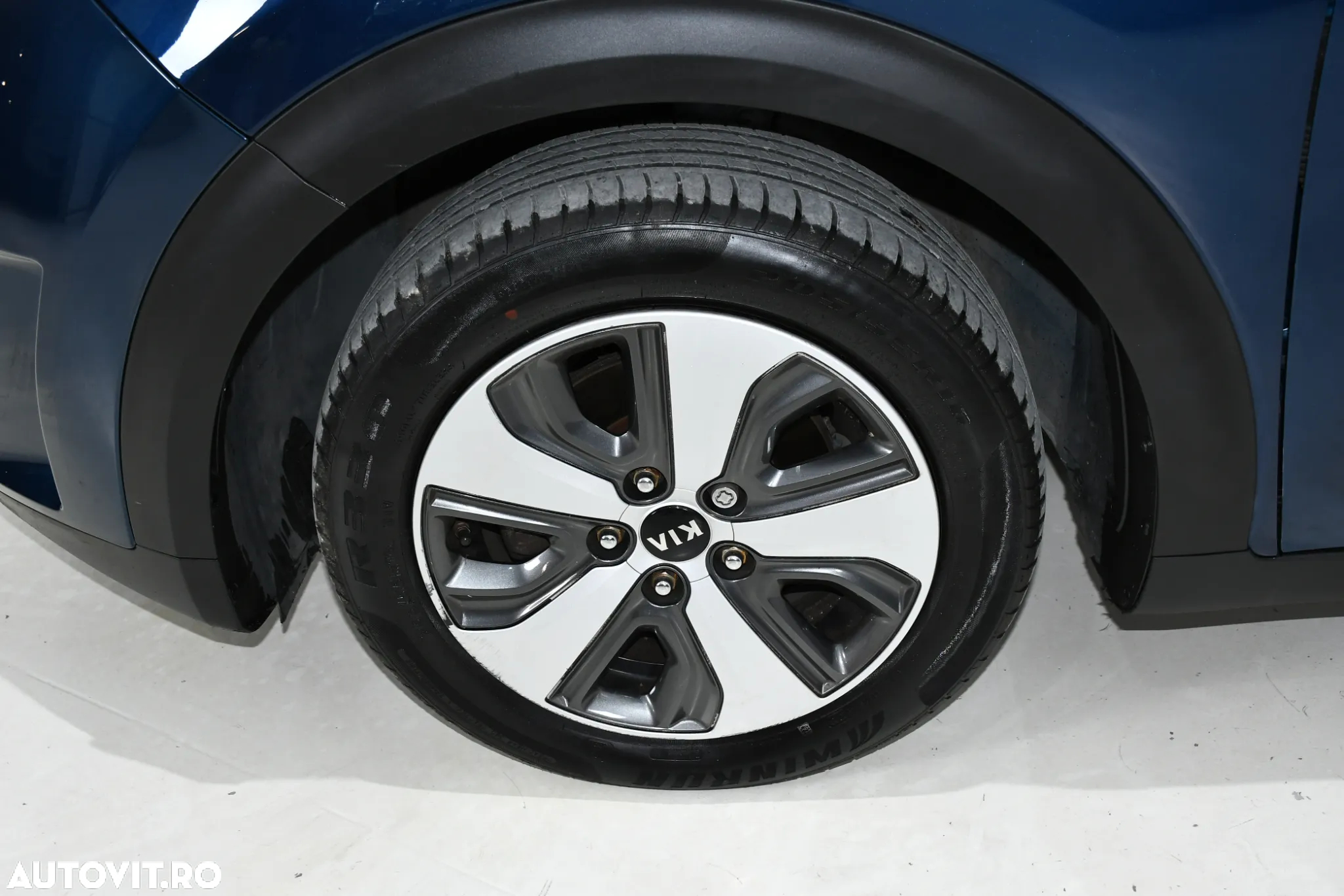 Kia Niro 1.6 GDI 2WD Aut. Vision - 28