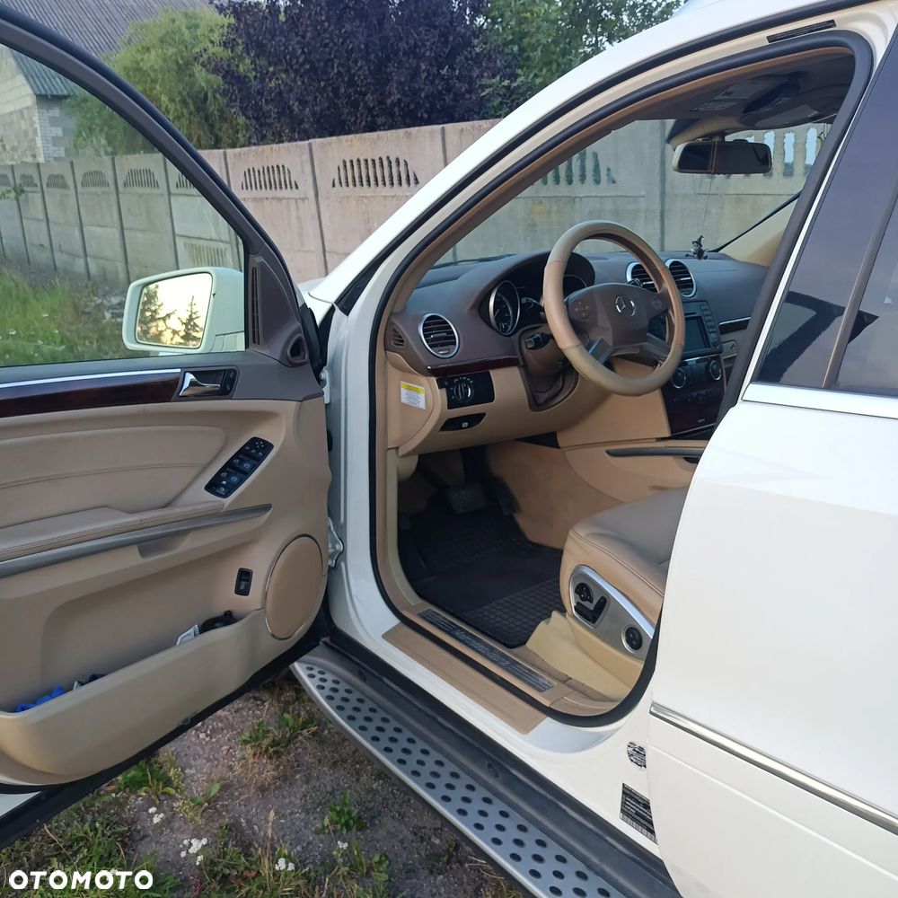 Mercedes-Benz GL 450 4Matic 7G-TRONIC - 16