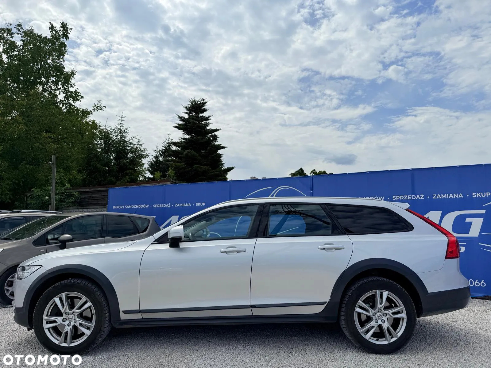 Volvo V90 Cross Country D4 AWD - 9