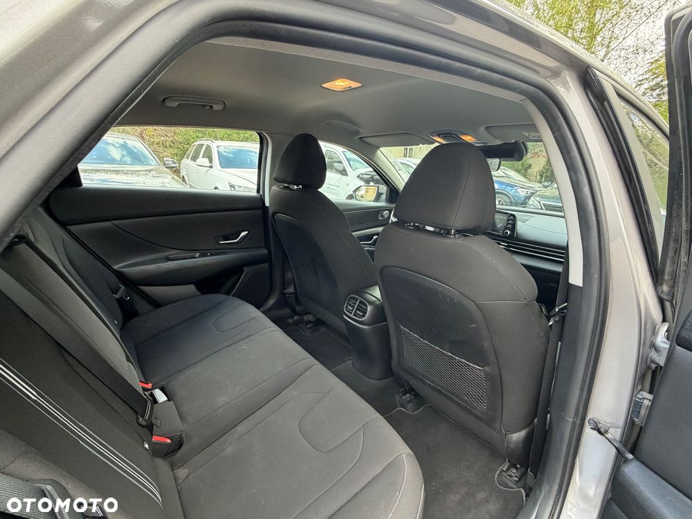 Hyundai Elantra 1.6 Smart - 10