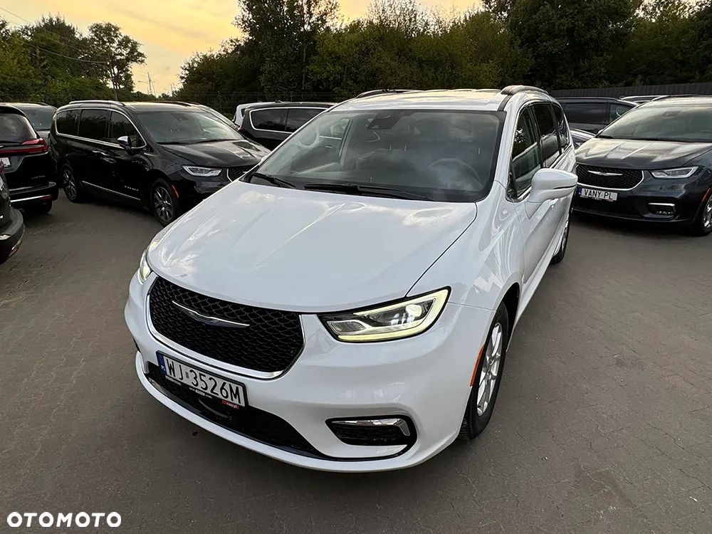 Chrysler Pacifica - 28