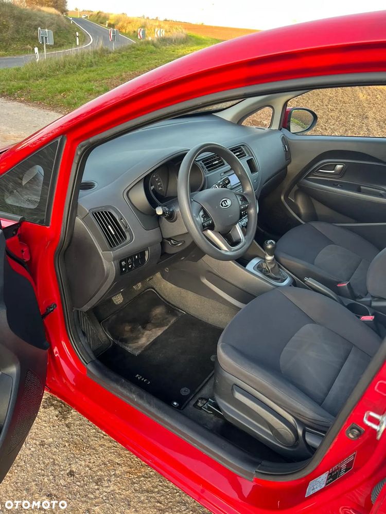Kia Rio 1.2 L - 13