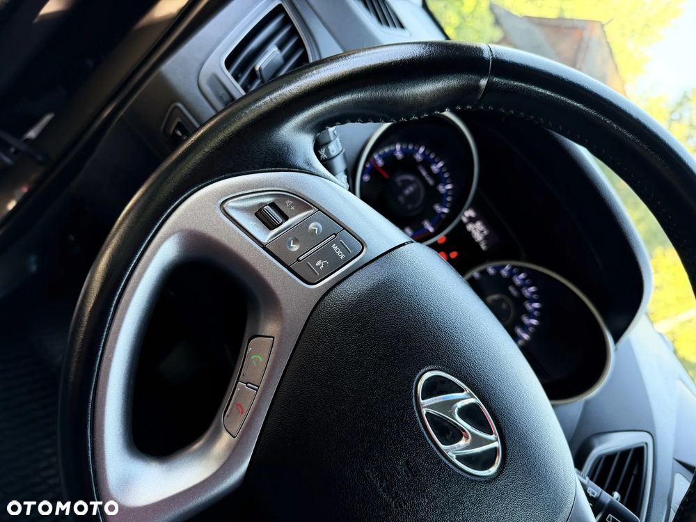 Hyundai ix35 blue 1.6 2WD Finale Gold - 23