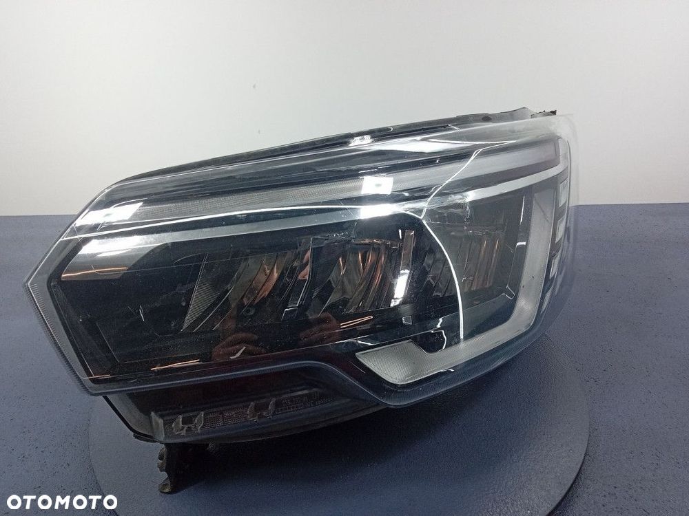 TRAFIC III LIFT 21- REFLEKTOR LEWY LED PURE VISION - 1