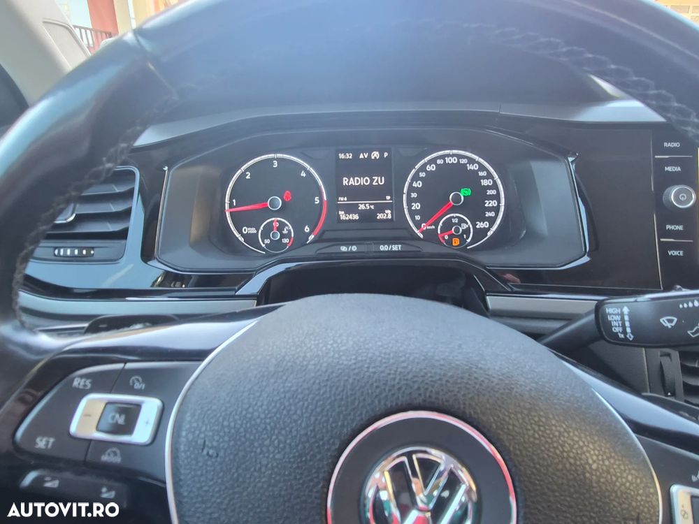 Volkswagen Polo - 8