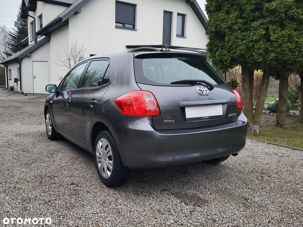 Toyota Auris 1.4 VVT-i - 4