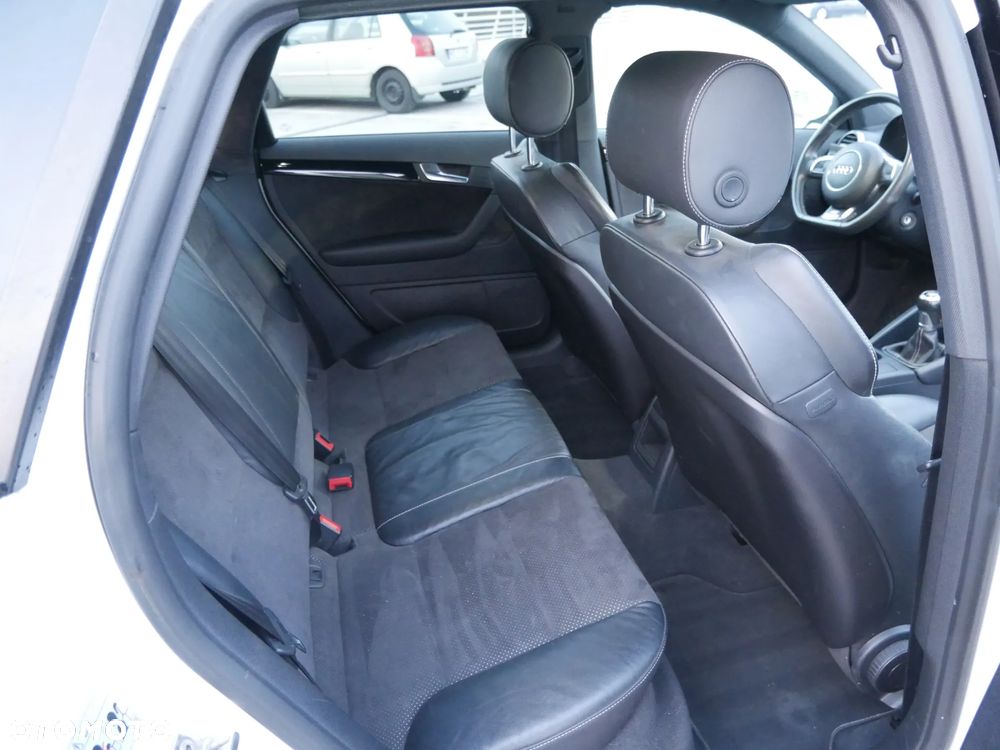 Audi A3 Sportback 1.4 TFSI S line Sportpaket (plus) - 24