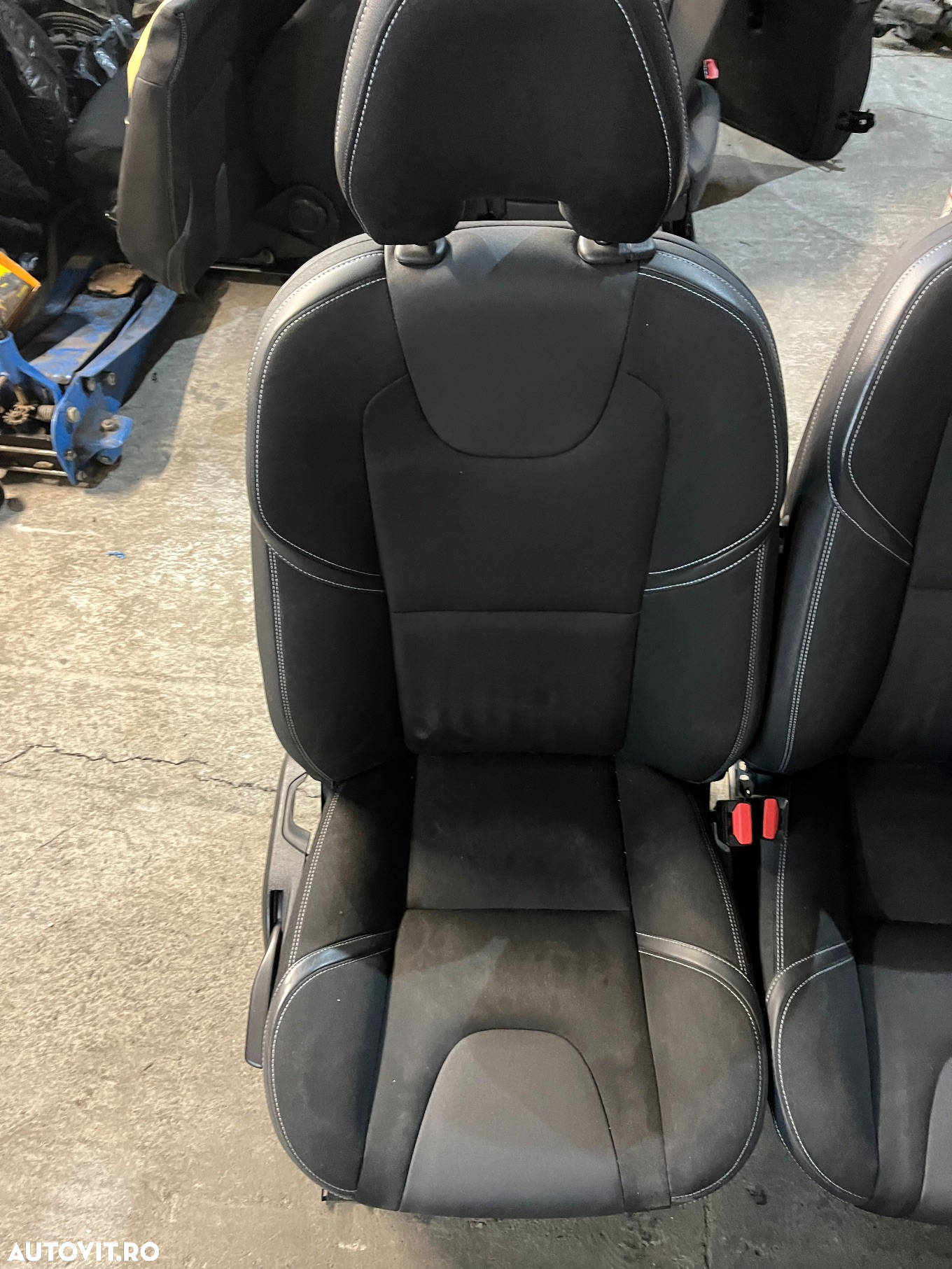 Dezmembram Volvo v40 2016 2.0 dieste euro 6 94.000 km - 9