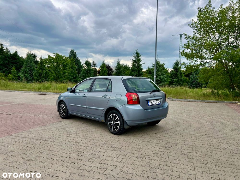 Toyota Corolla - 11