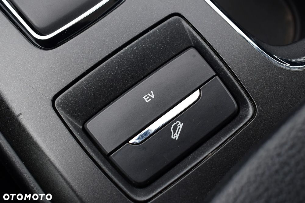 Ford Fusion 2.0 EcoBoost Titanium - 20