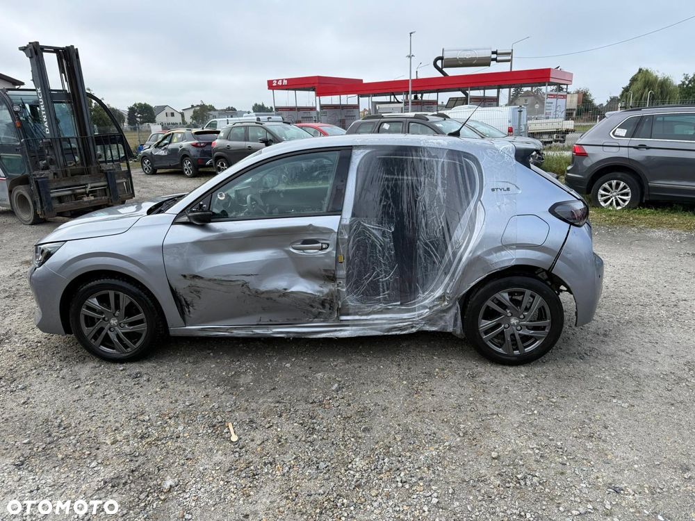 Peugeot 208 - 7