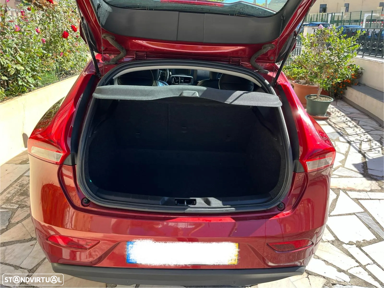 Volvo V40 1.6 D2 Momentum - 4