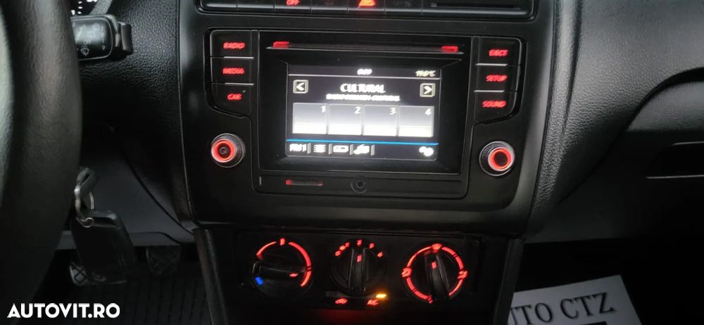 Volkswagen Polo - 12