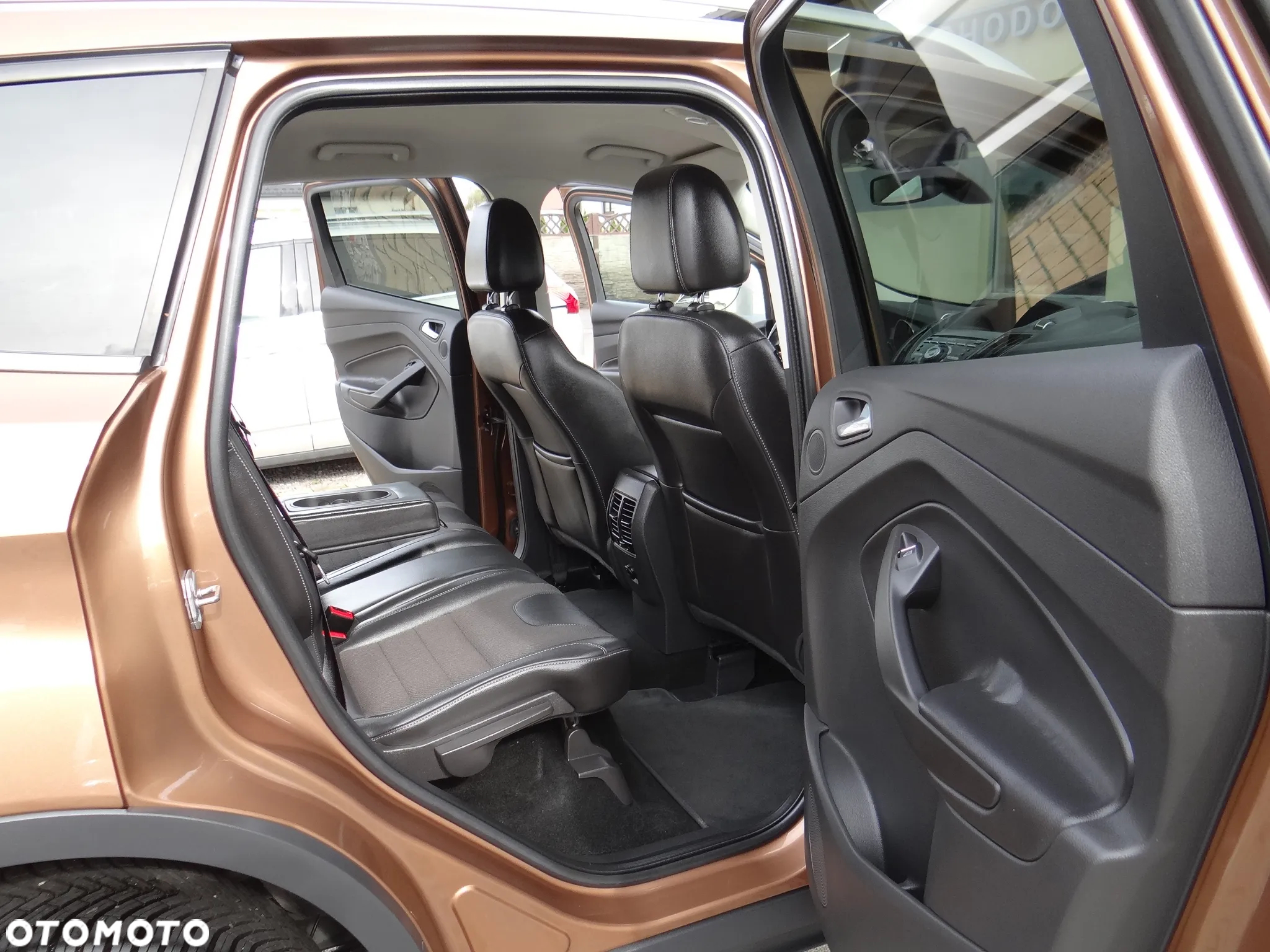 Ford Kuga 2.0 TDCi 4x4 SYNC - 36