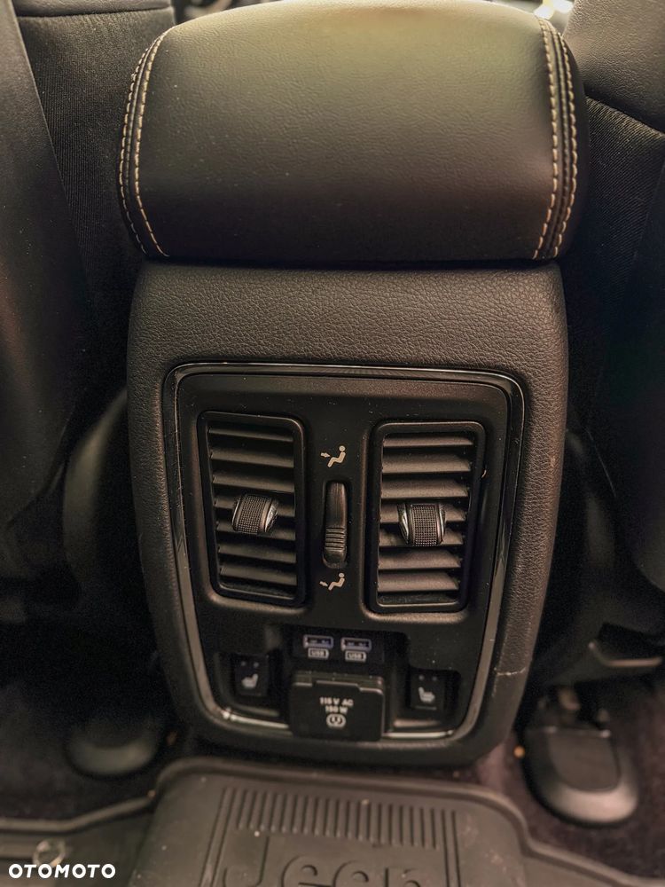 Jeep Grand Cherokee 5.7 V8 HEMI 4WD Automatik S - 28