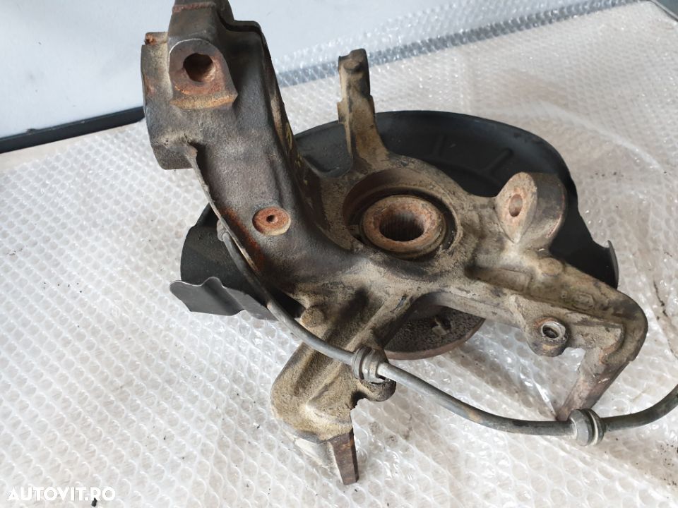 etrier dreapta fata vw polo 9n 1.4 b - 2