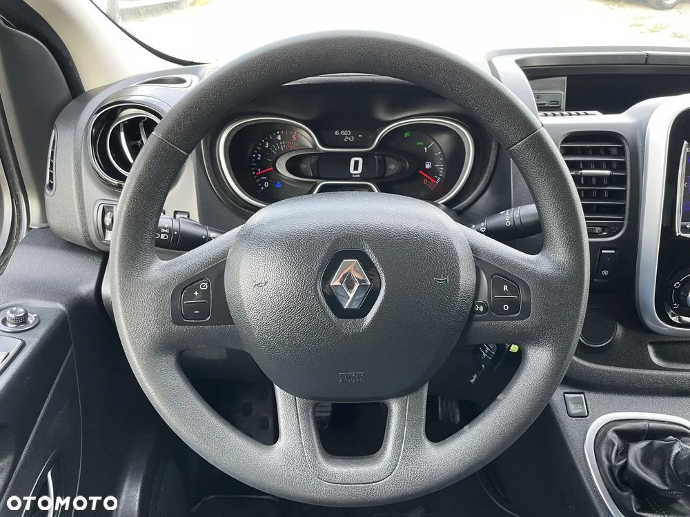 Renault Trafic - 10