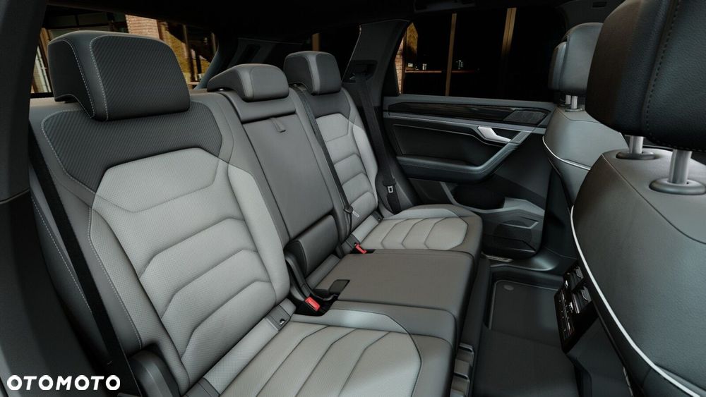 Volkswagen Touareg - 13