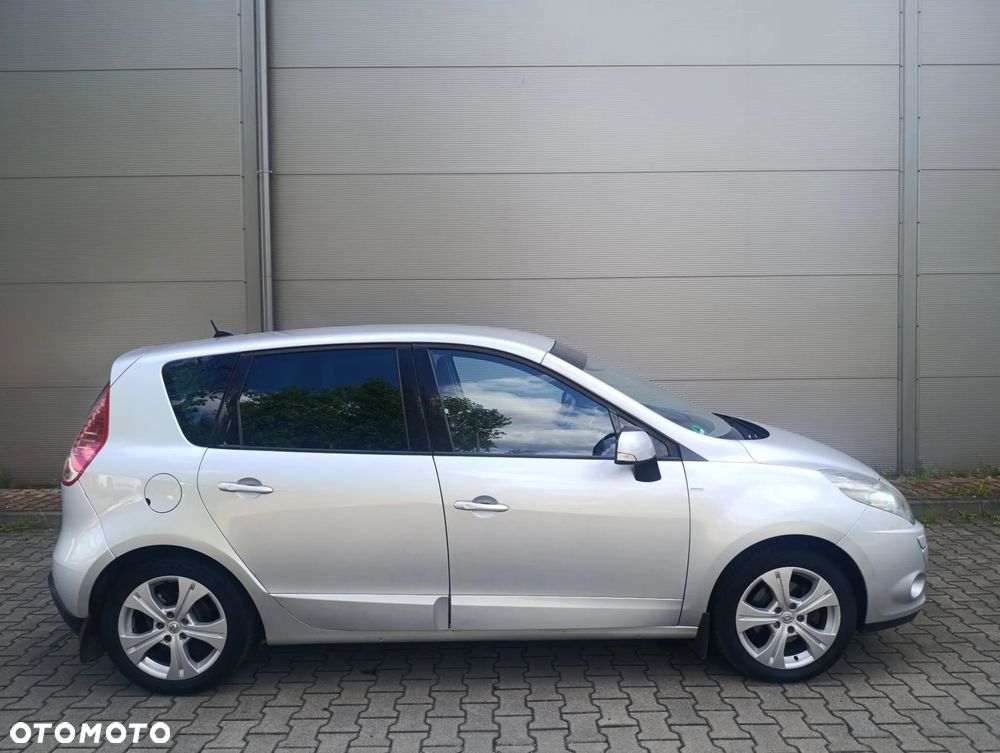 Renault Scenic 2.0 16V 140 CVT Luxe - 11