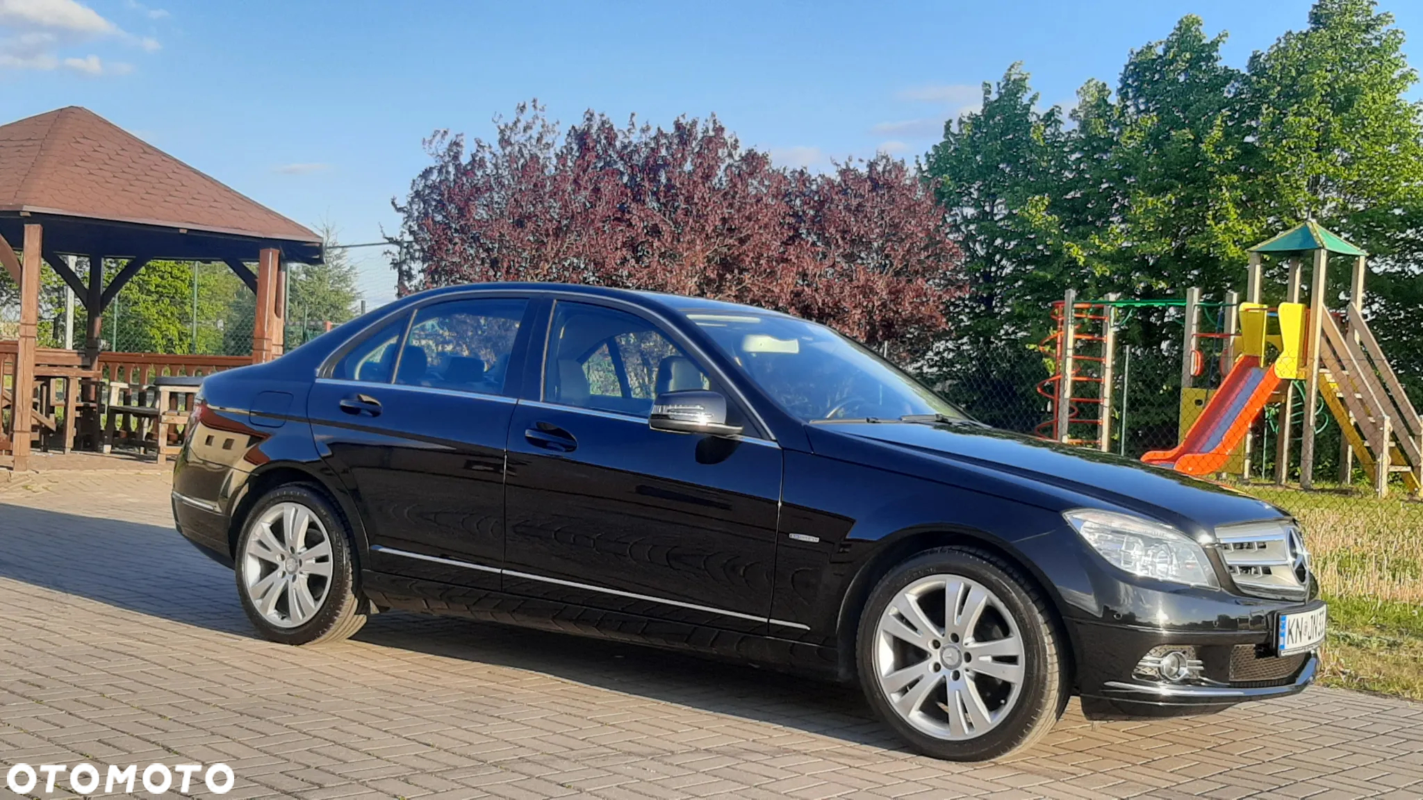 Mercedes-Benz Klasa C 180 CGI BlueEff Avantgarde - 11