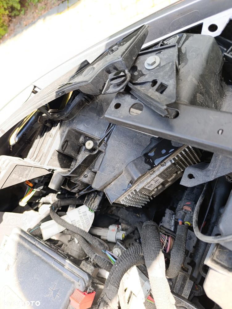 Peugeot 508 BlueHDi 130 EAT8 Allure - 21