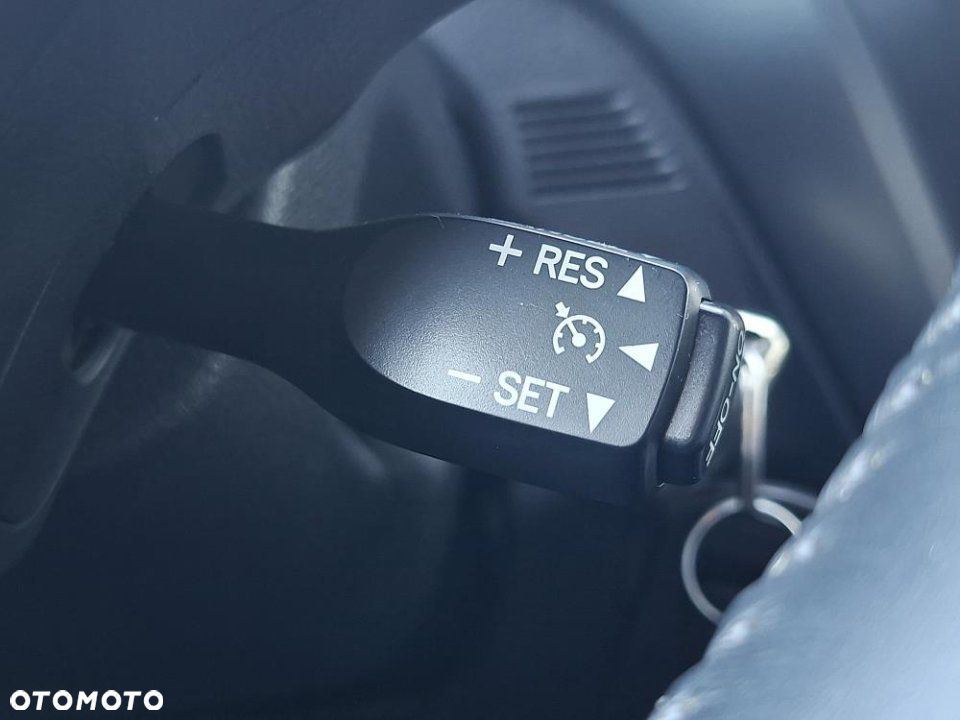 Toyota Avensis - 18