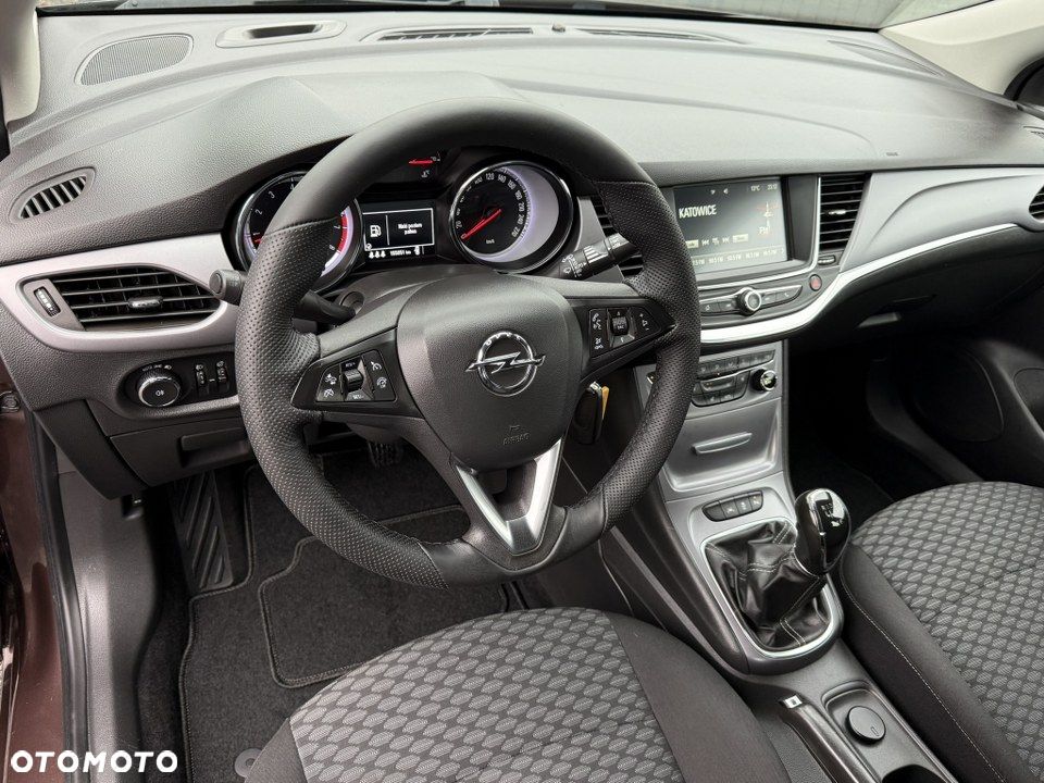 Opel Astra 1.4 Turbo Innovation - 19