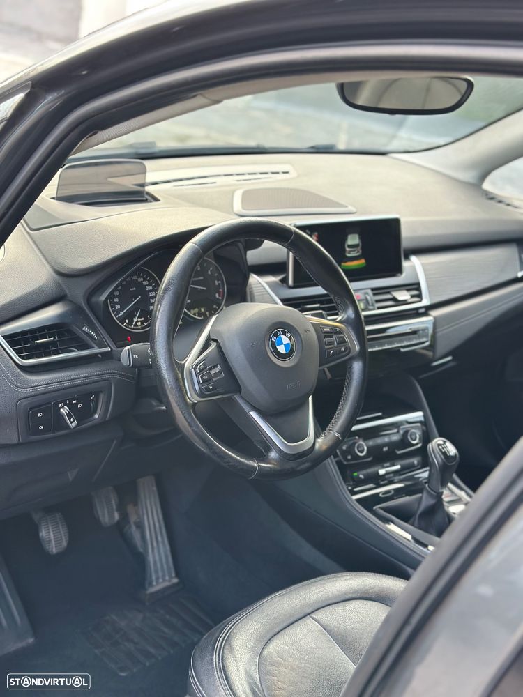 BMW 218 d Sport Line - 8