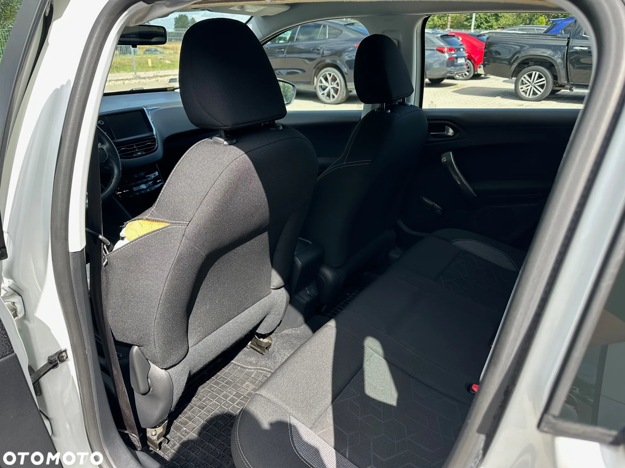 Peugeot 2008 - 11