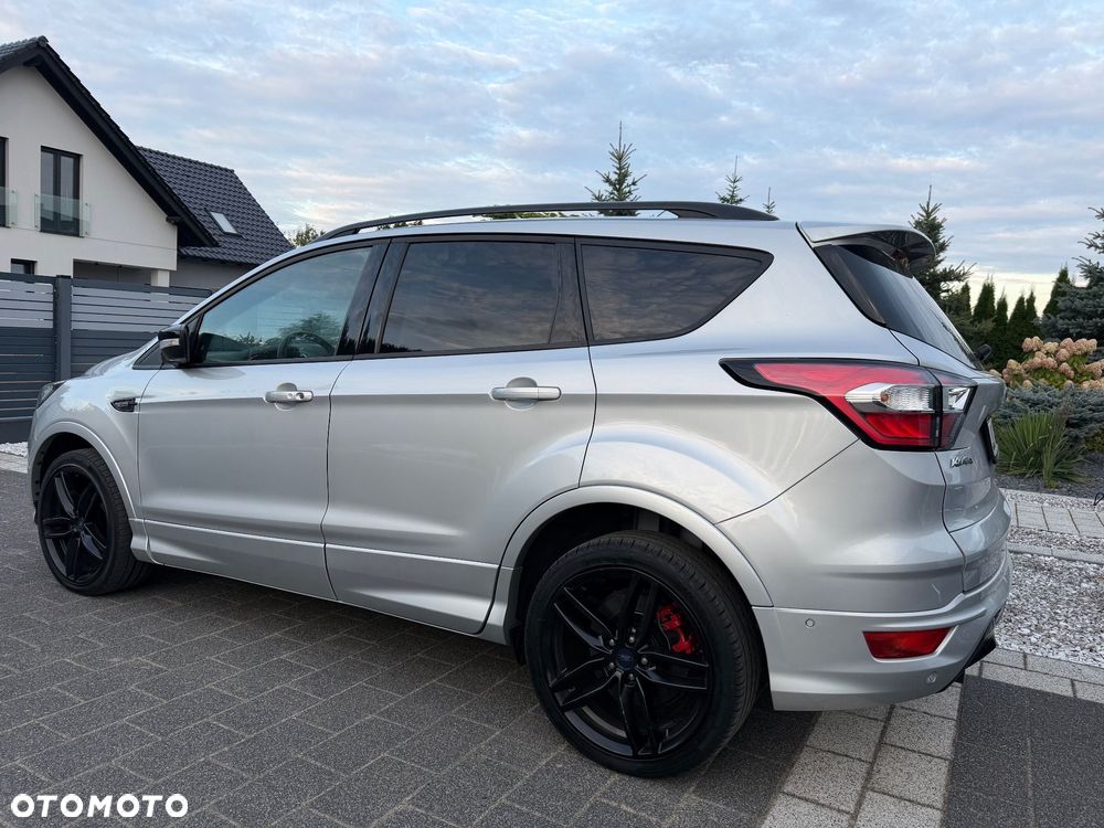 Ford Kuga 2.0 TDCi 4x4 ST-Line - 39
