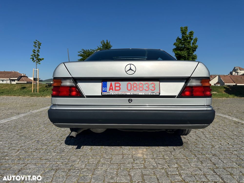 Mercedes-Benz W124 - 12